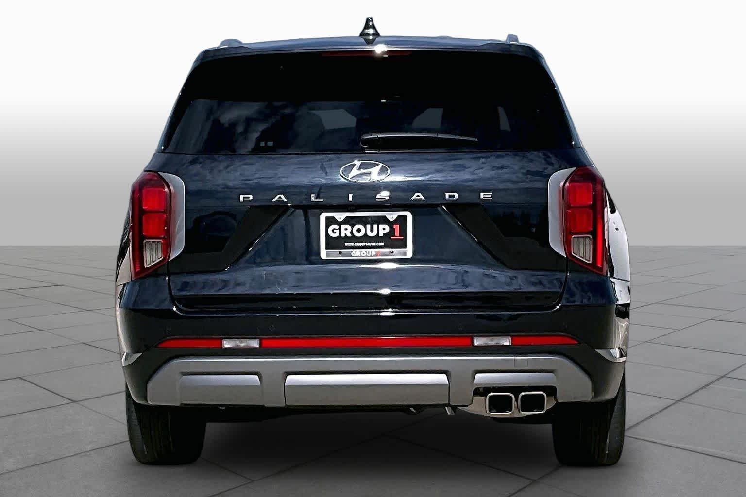 Used 2024 Moonlight Cloud Hyundai SEL 8P image 5