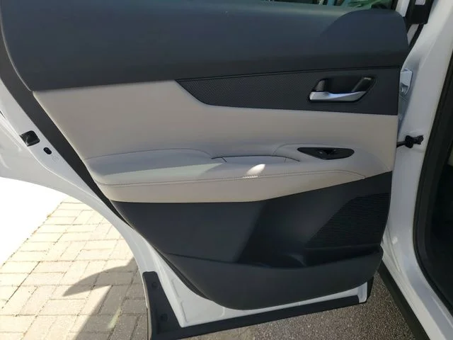 New 2026 White Nissan SL image 23