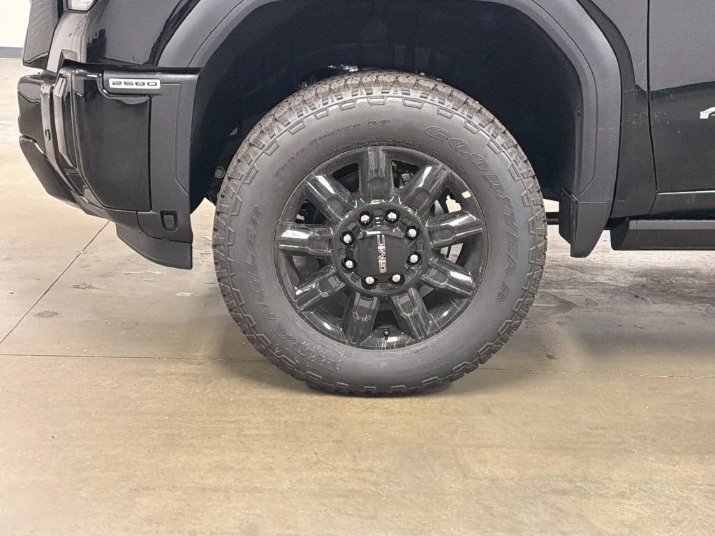 2026 GMC Sierra 2500HD AT4 - Photo 10