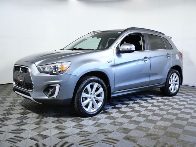 Used 2015 Gray Mitsubishi GT image 5