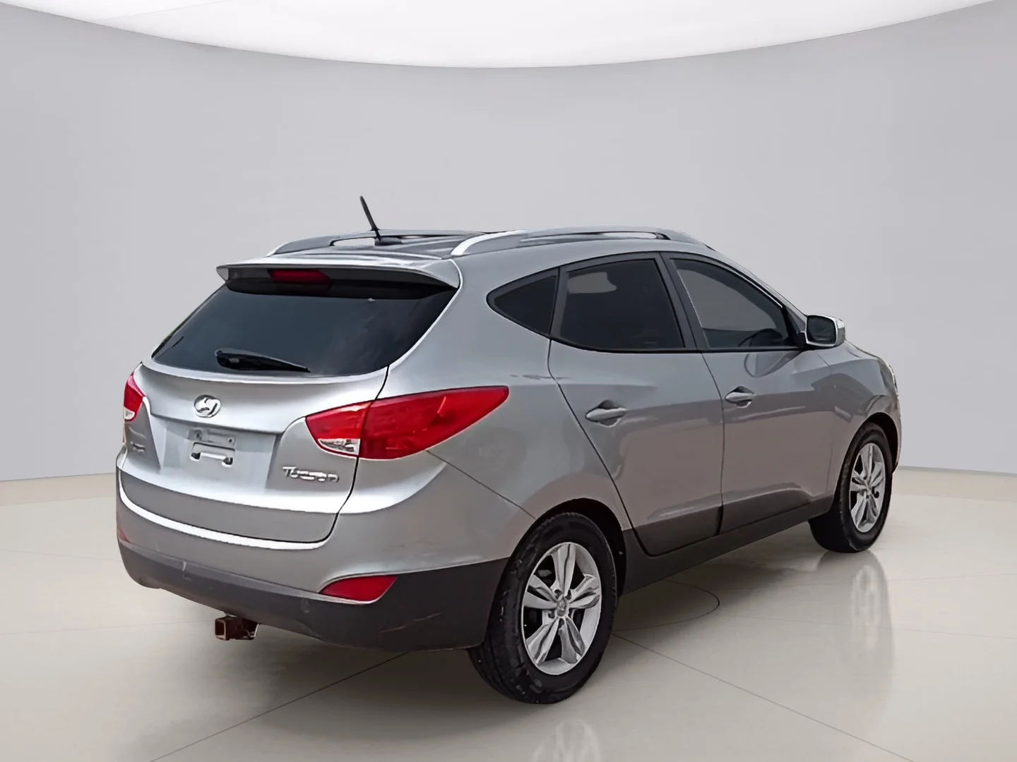 Used 2012 Silver Hyundai LIMITED image 5