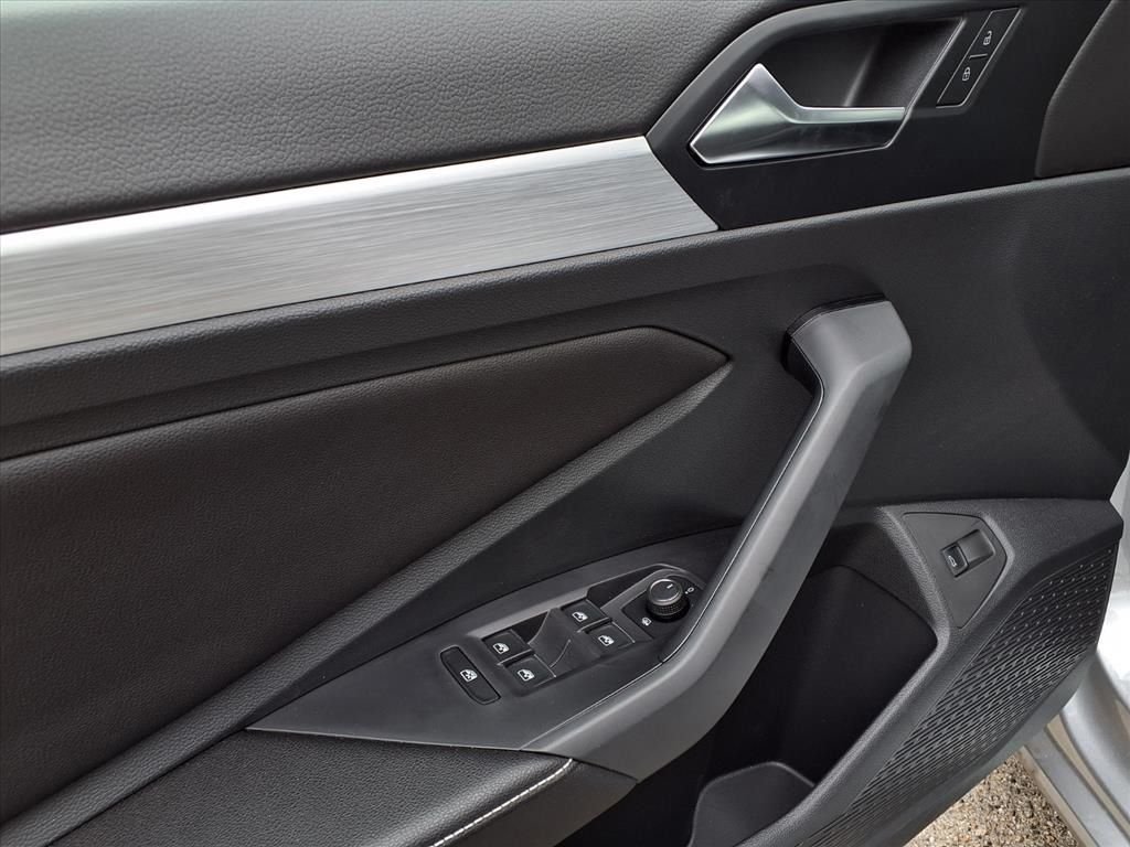 2025 Volkswagen Jetta Sport - Photo 17