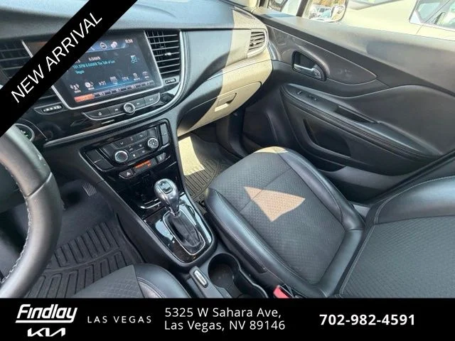 Used 2018 White Buick Preferred image 10