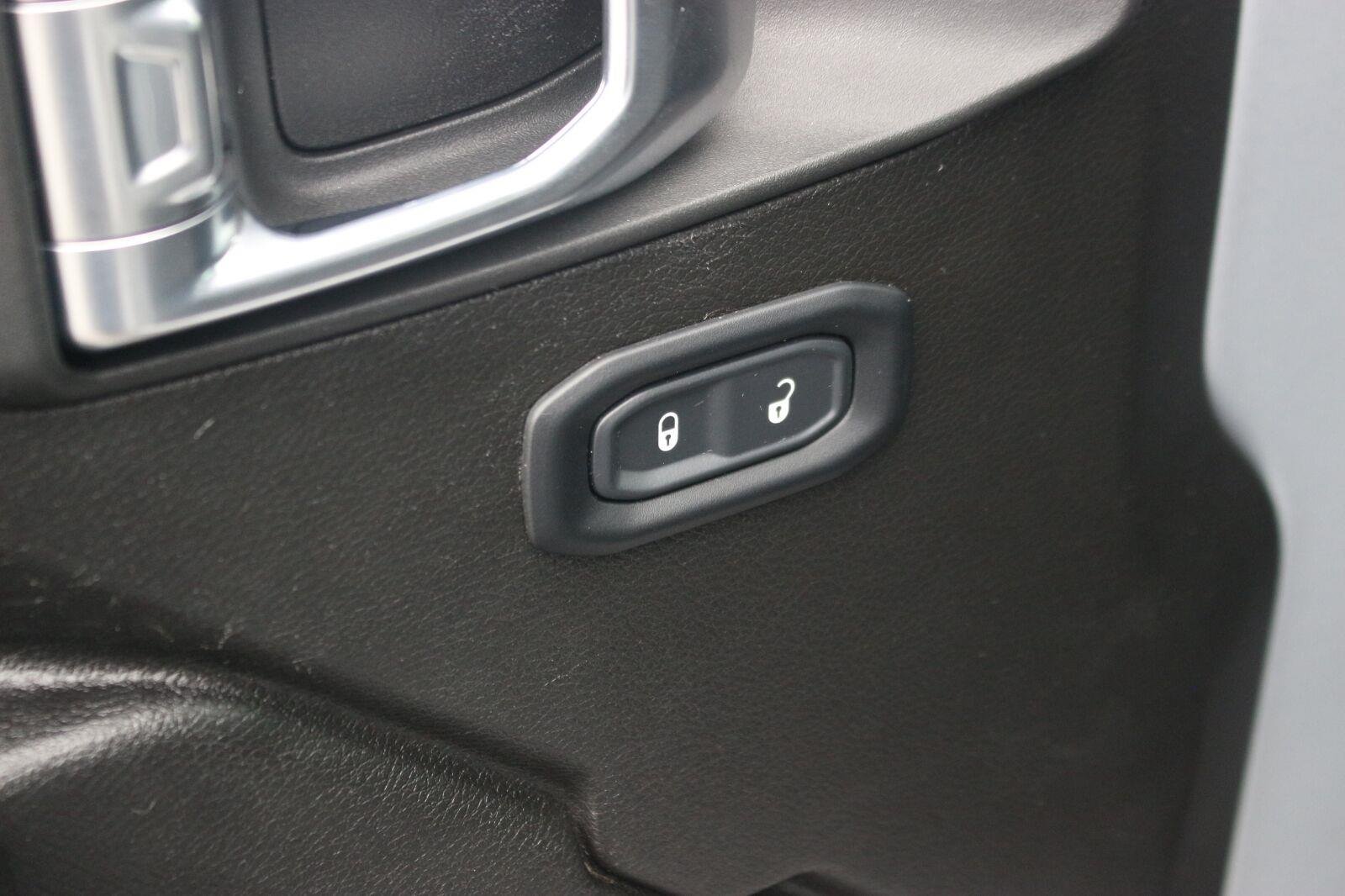 Used 2024 White Jeep Rubicon image 15