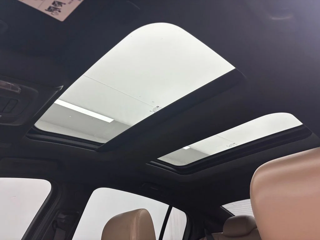 Used 2022 White Cadillac Premium Luxury image 28
