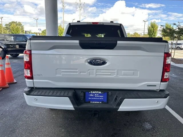 Used 2021 White Ford XL image 24