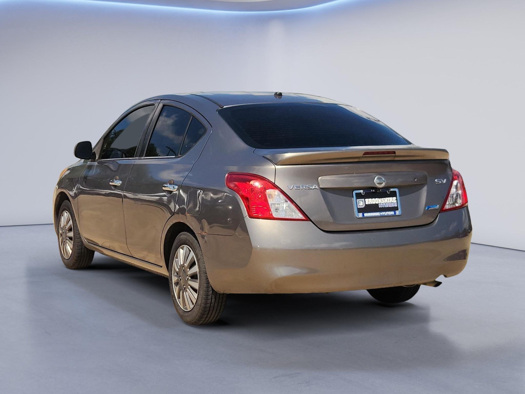 Used 2014 Titanium Nissan SV image 8
