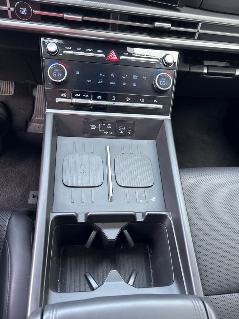 Used 2025 Gray Hyundai SEL image 19
