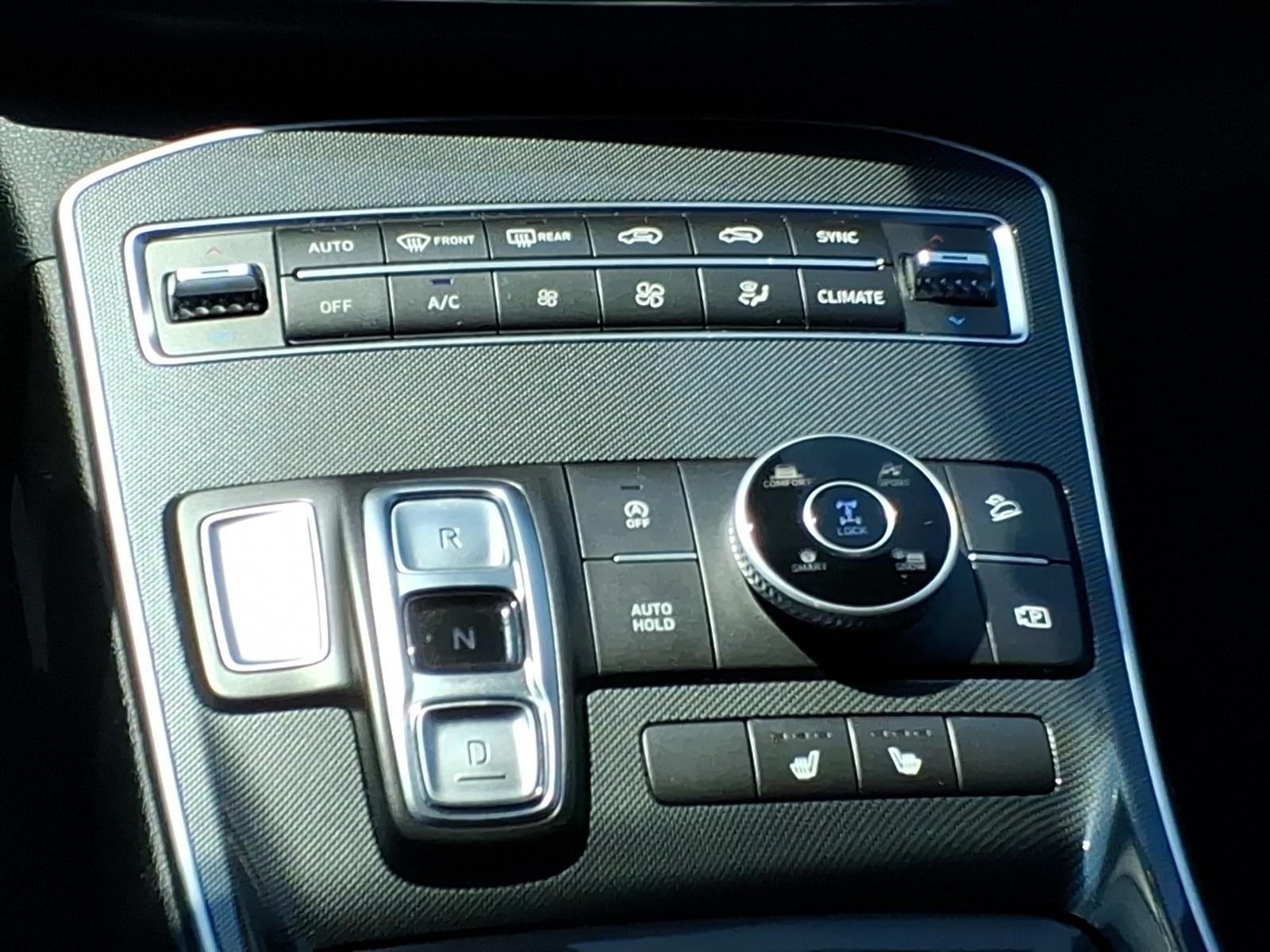 Used 2021 Hampton Gray Hyundai SEL image 17