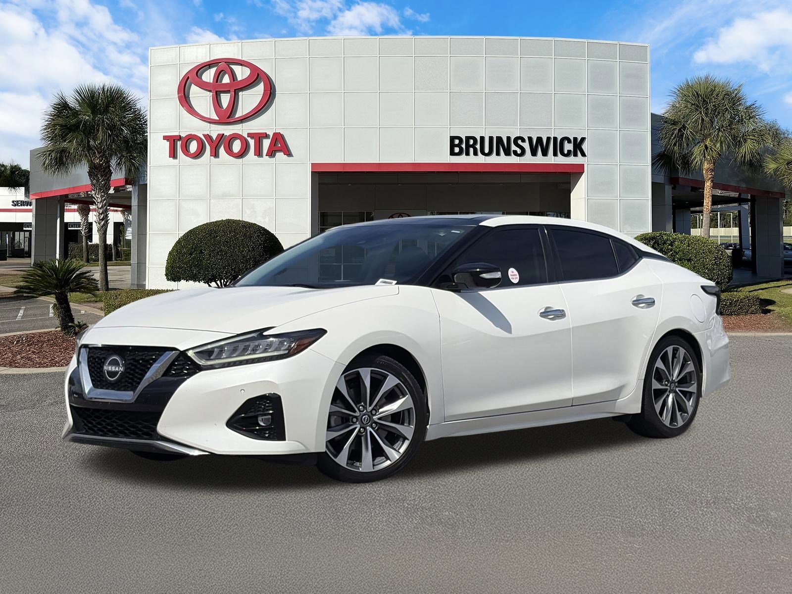 2023 Nissan Maxima Platinum