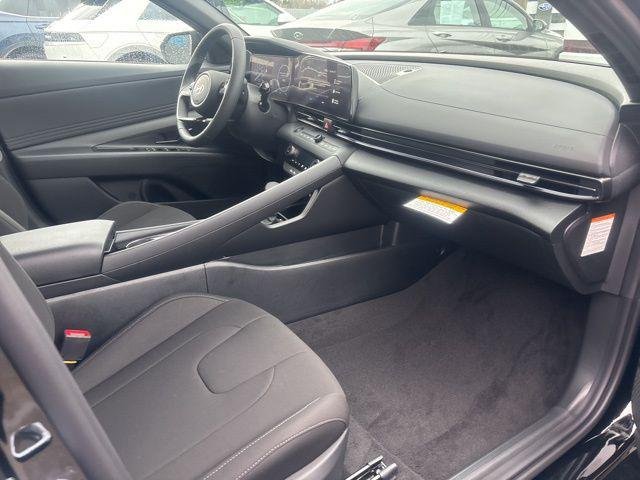 New 2026 Abyss Black Hyundai SEL Sport image 9