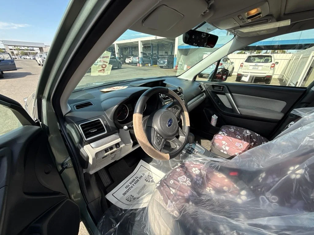 Used 2018 Green Subaru 2.5i Premium image 2