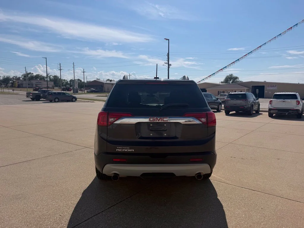 Used 2018 Silver GMC SLE-2 image 4