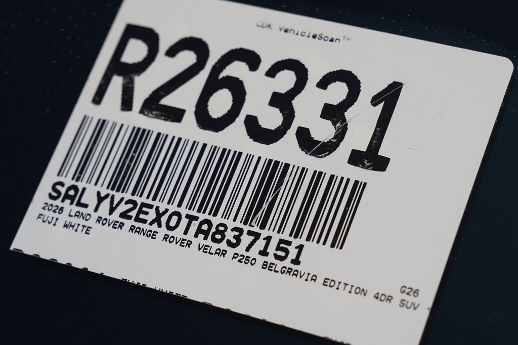 New 2026 Fuji White Land Rover P250 Base image 38