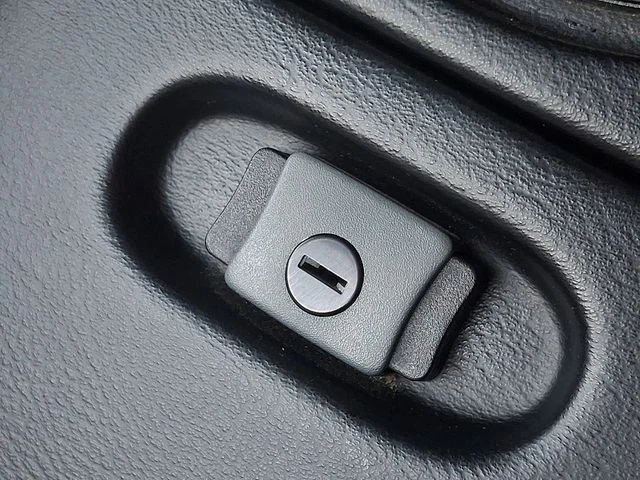 Used 2000 Silver Dodge RT/10 image 24