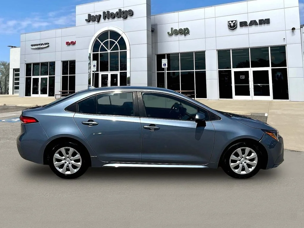 Used 2023 Blue Toyota LE image 4