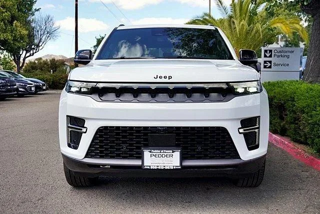 New 2026 Bright White Clearcoat Jeep Grand Wagoneer image 5