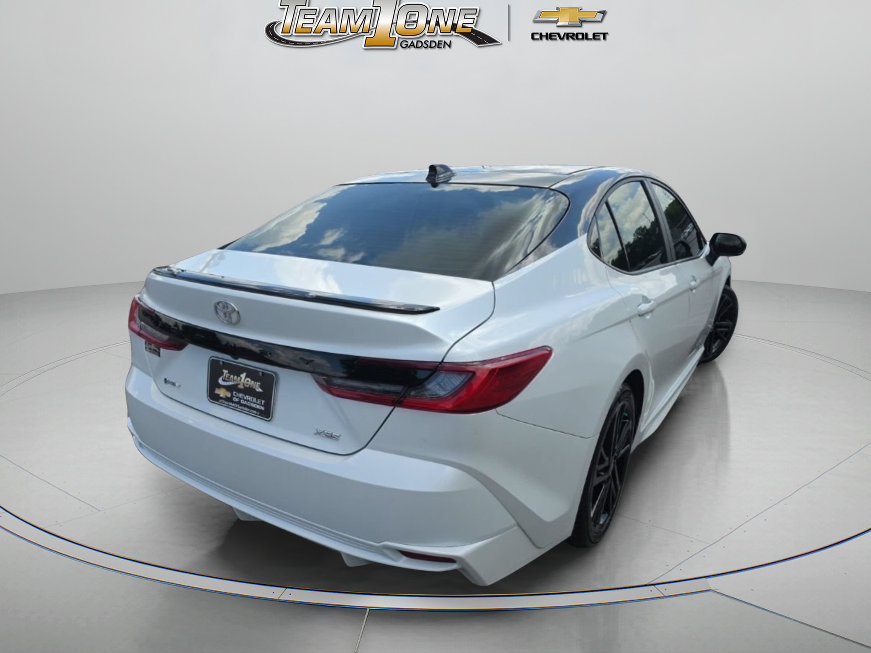 Used 2025 Off-white Toyota XSE image 7