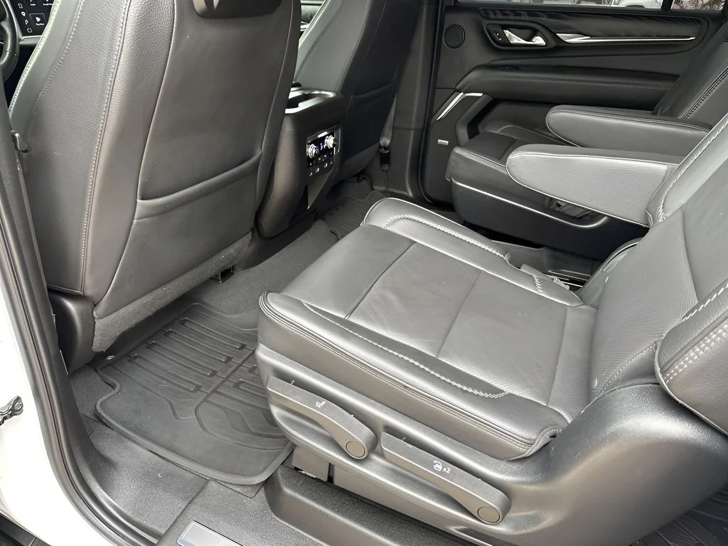 Used 2023 White GMC Denali image 19