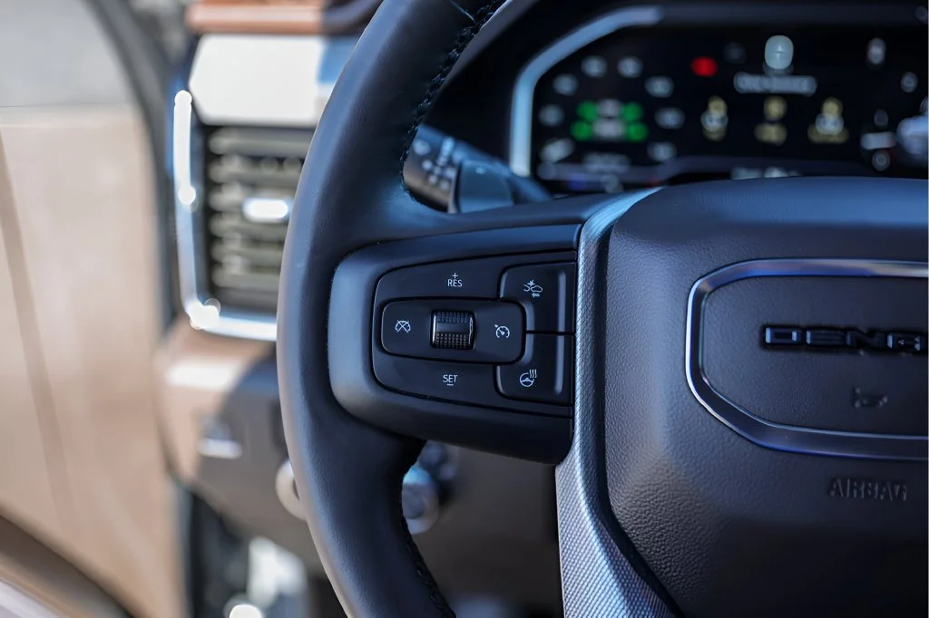 Used 2023 STERLING METALLIC GMC Denali image 17