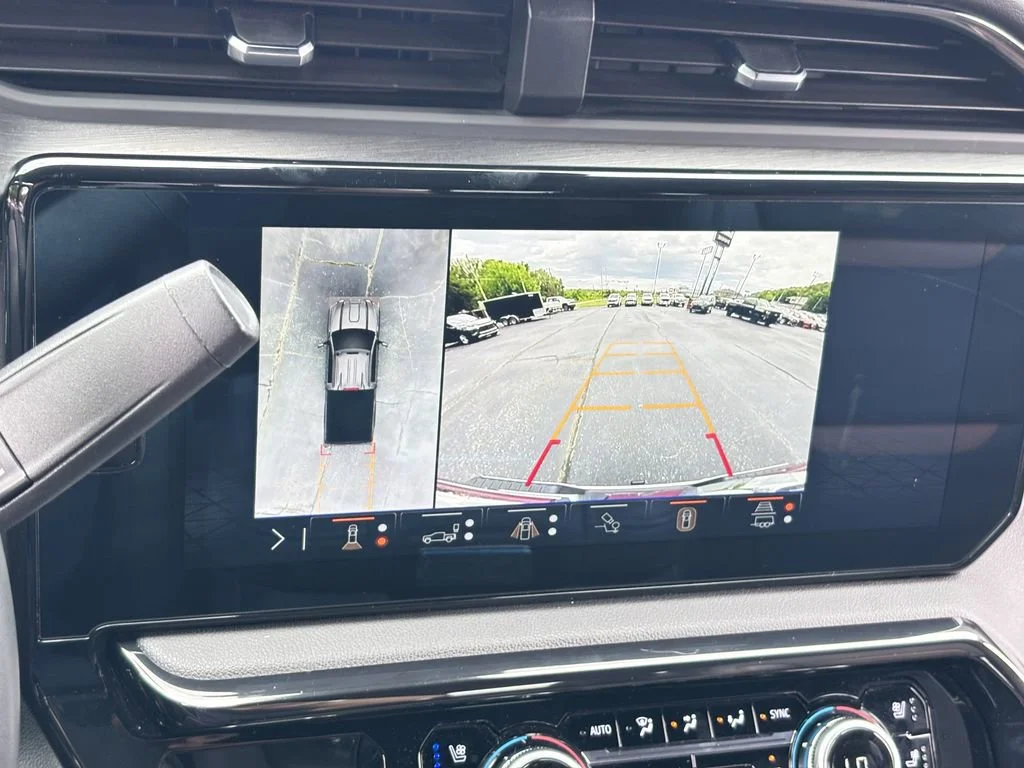 Used 2024 Summit White GMC AT4 image 25