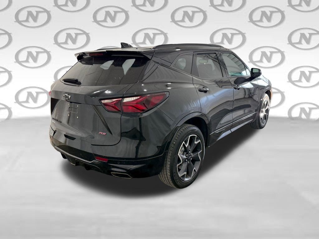 Used 2022 Black Chevrolet RS image 5
