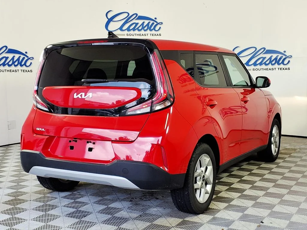 Certified Used 2024 Red Kia LX image 6