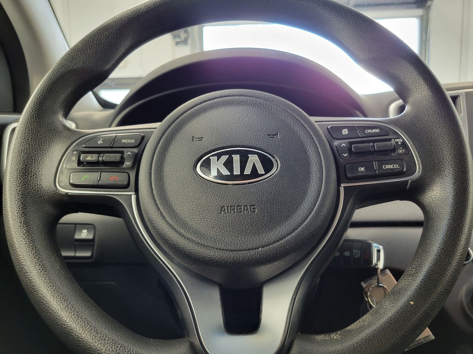 Used 2019 White Kia LX image 12