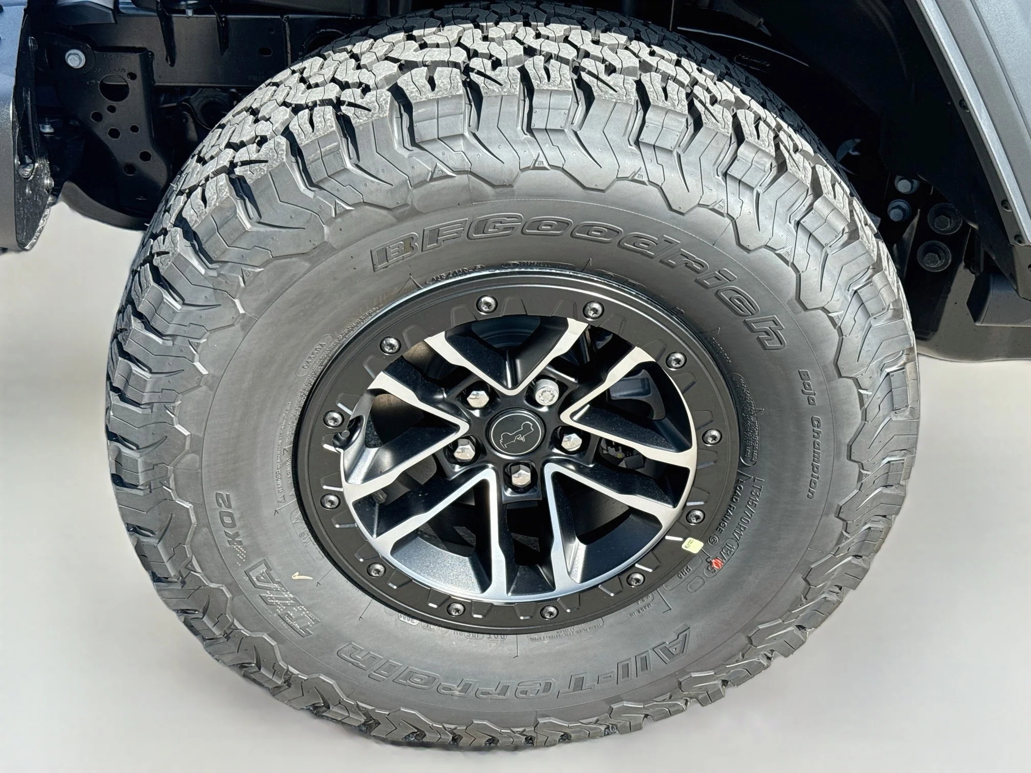 New 2027 Granite Crystal Metallic Clearcoat Jeep Willys 392 image 9