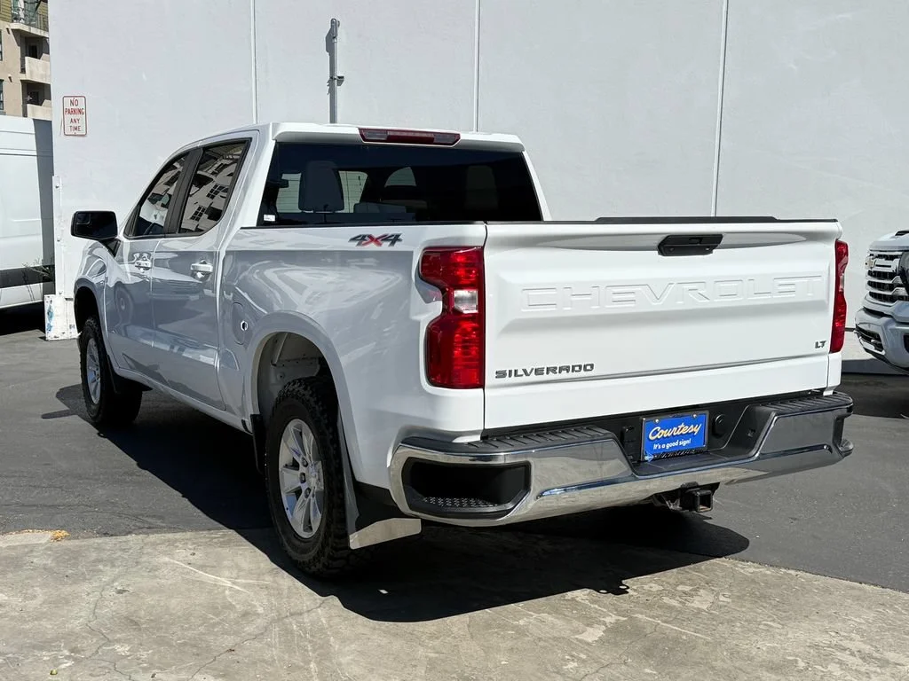 Used 2022 SUMMIT WHITE Chevrolet LT image 9