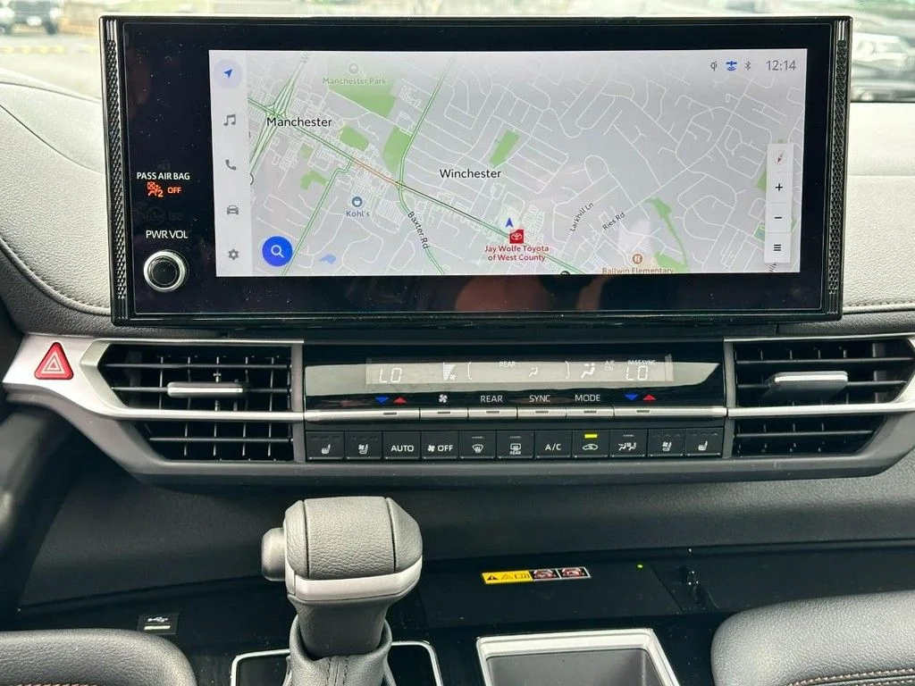 Used 2026  Toyota Platinum image 19