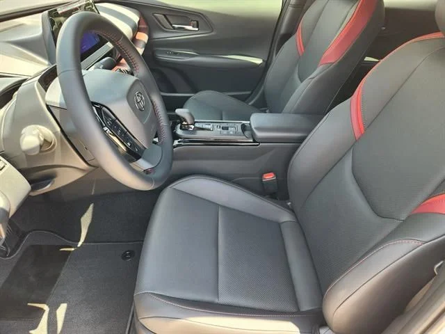 New 2025 Wind Chill Pearl Toyota XSE image 9
