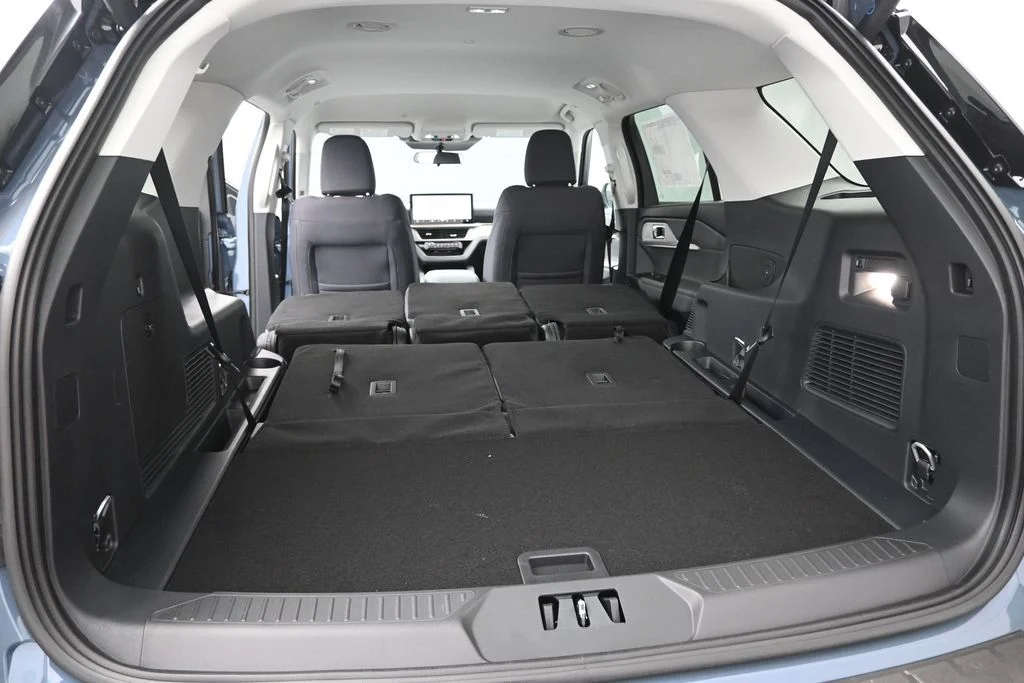 New 2026 Vapor Blue Metallic Ford Active image 22