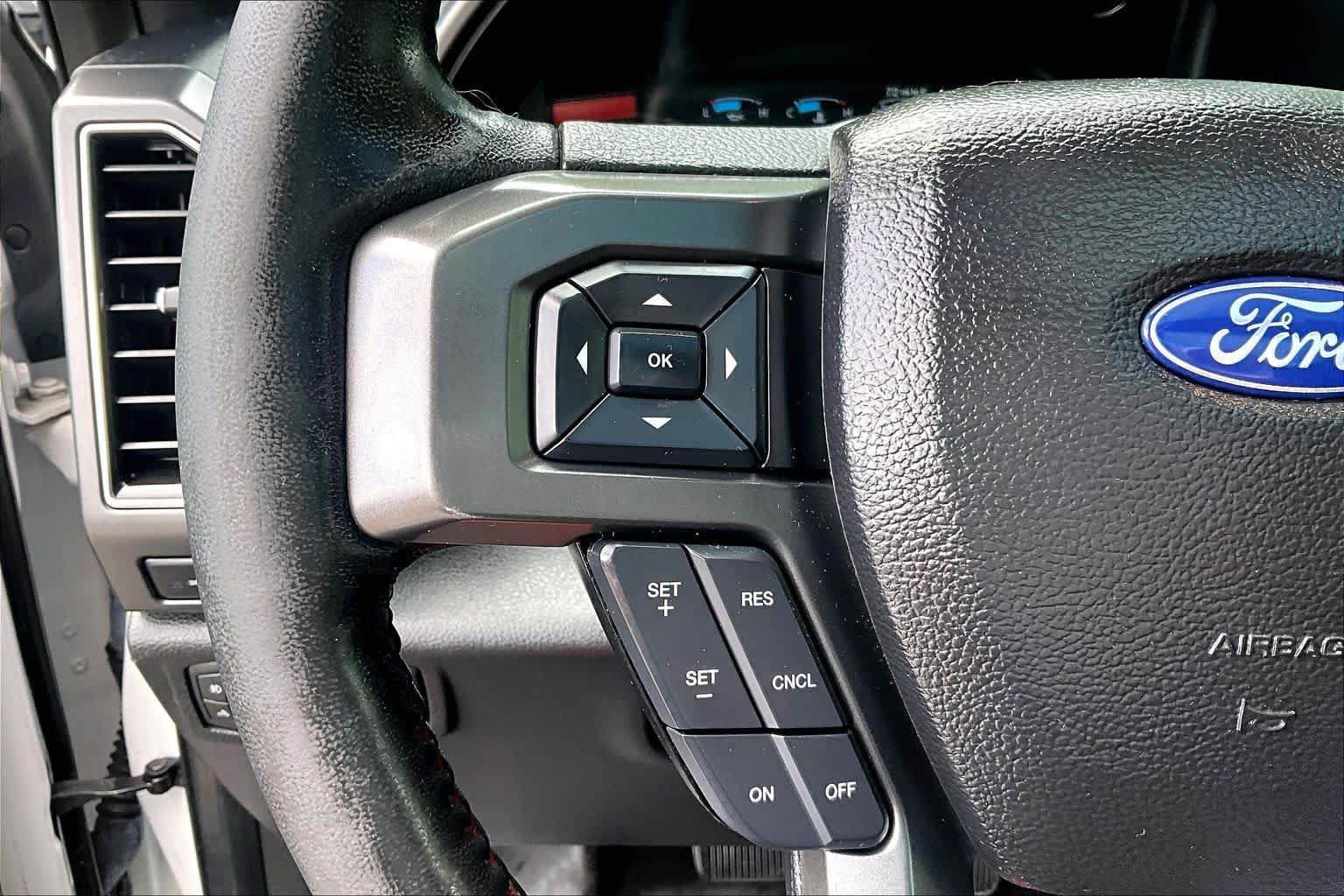 Used 2018 Oxford White Ford LARIAT image 23