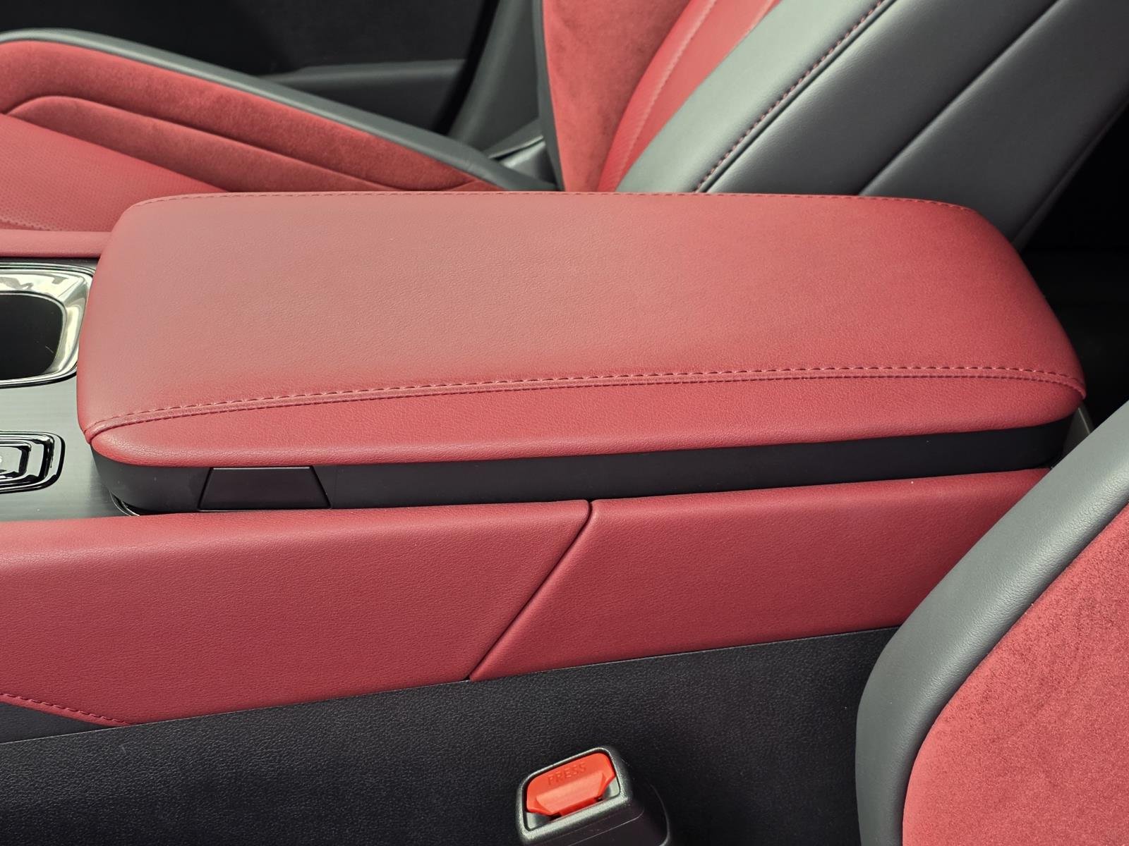 2024 Lexus RX Hybrid 500h - Photo 8