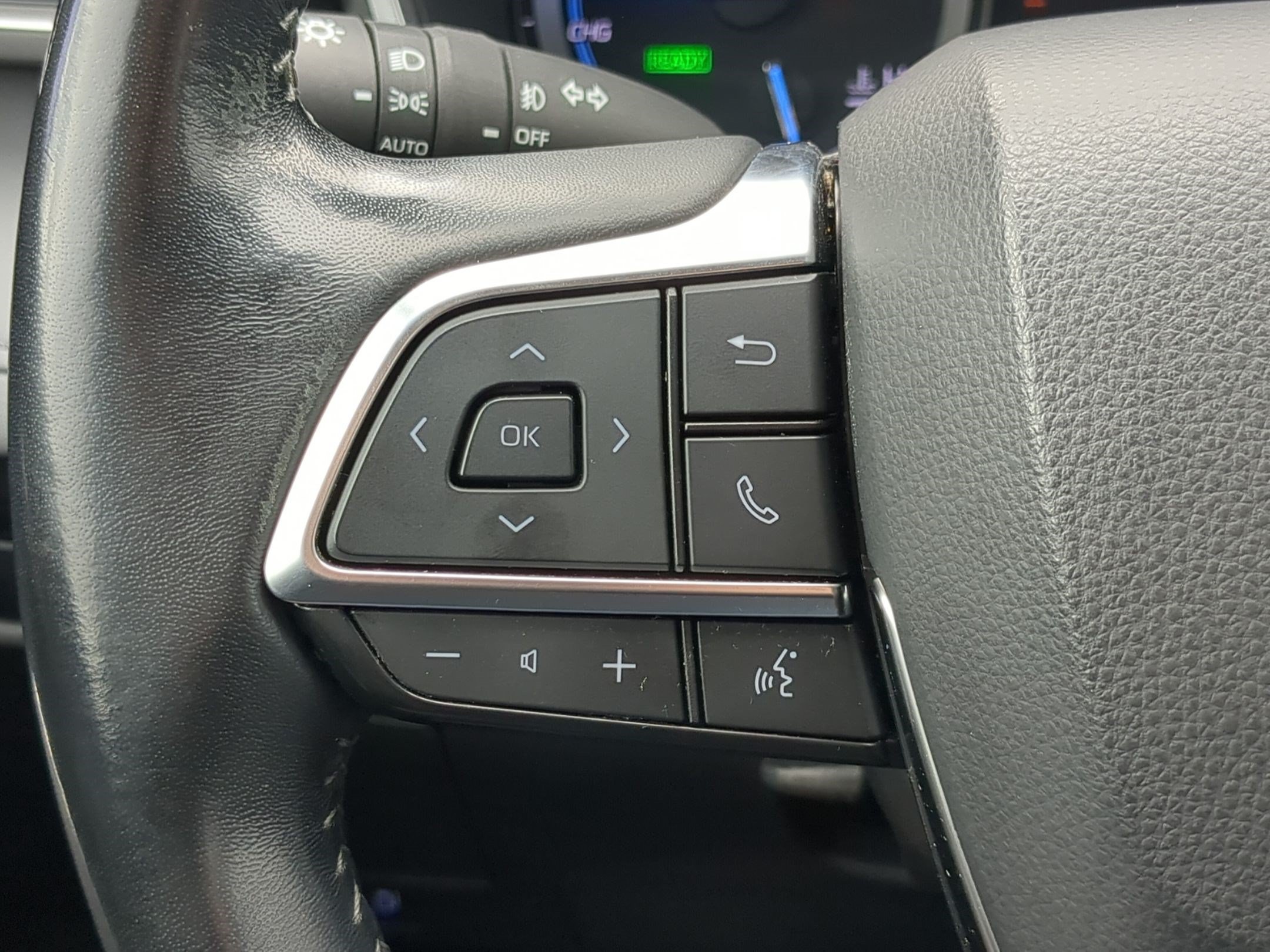 Used 2020 Celestial Silver Metallic Toyota Hybrid XLE image 18