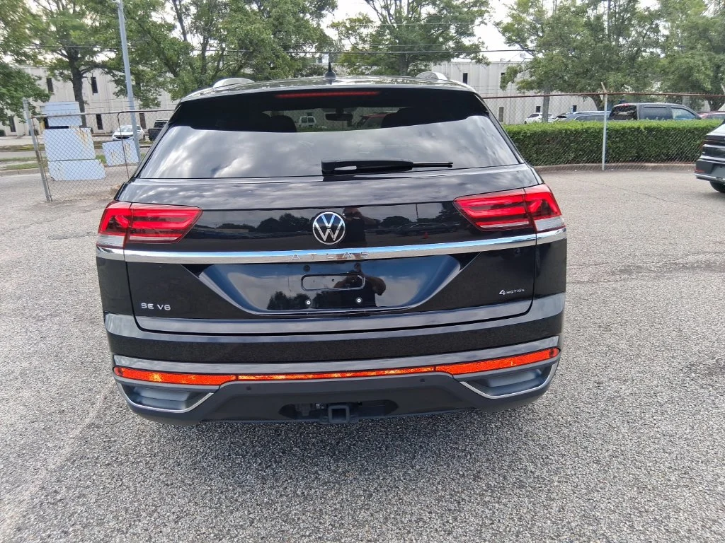 Used 2023 Black Volkswagen 3.6L V6 SE w/Technology image 6