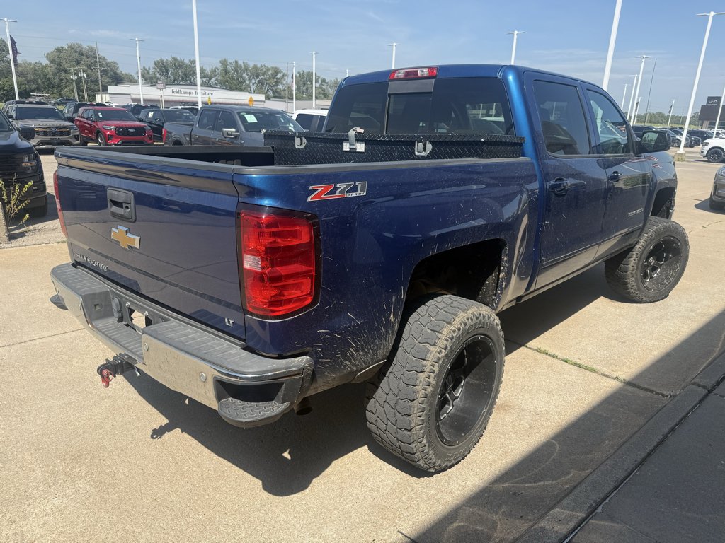 Used 2015 Deep Ocean Blue Metallic Chevrolet LT image 6