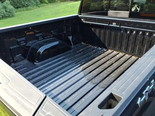New 2026 Onyx Black GMC Elevation image 7