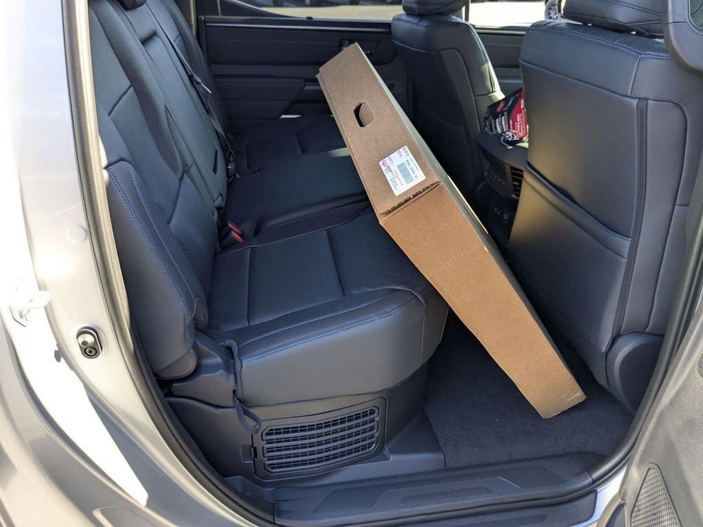2025 Toyota Tundra Platinum - Photo 37