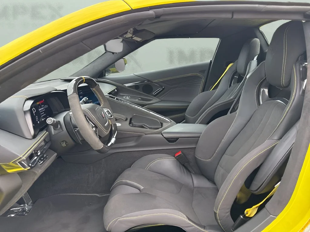 Used 2024 Yellow Chevrolet Z06 image 9