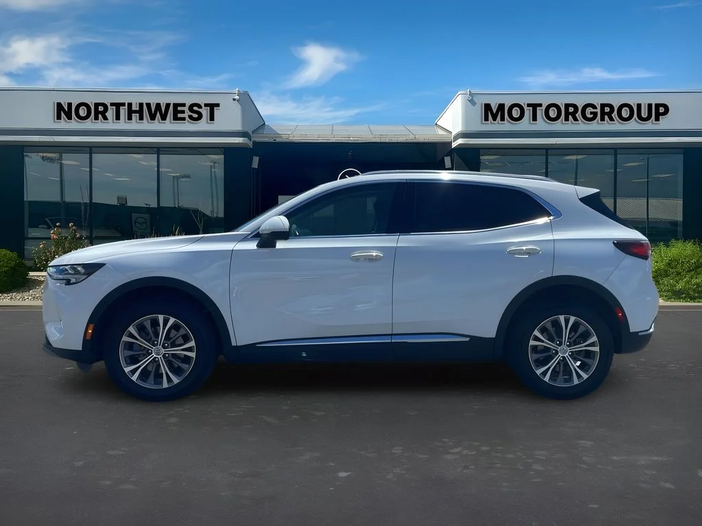 Used 2023 Summit White Buick Preferred image 4