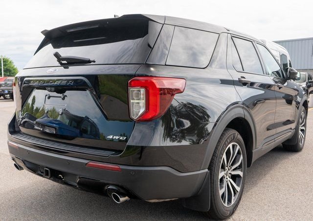 Used 2022 Black Ford ST-Line image 6