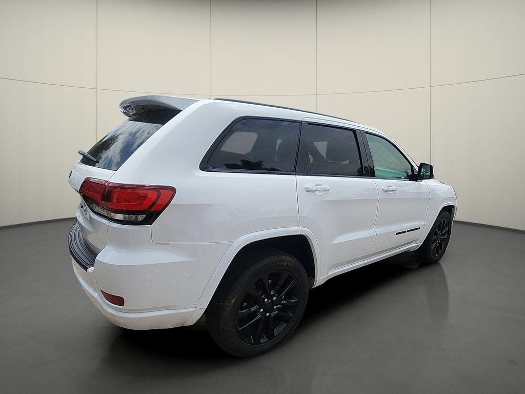 Used 2021 White Jeep Laredo X image 7