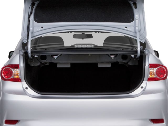 Used 2012  Toyota LE image 12