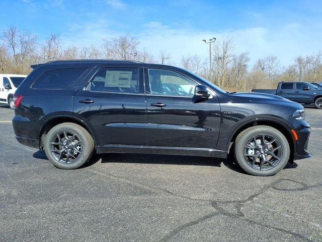 New 2026 Diamond Black Clear-Coat Exterior Paint Dodge GT PLUS image 8