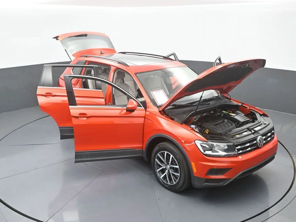 Used 2019 Orange Metallic Volkswagen 2.0T SE image 63