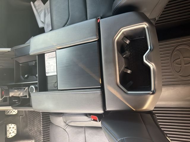 2025 Toyota Tundra Platinum - Photo 25