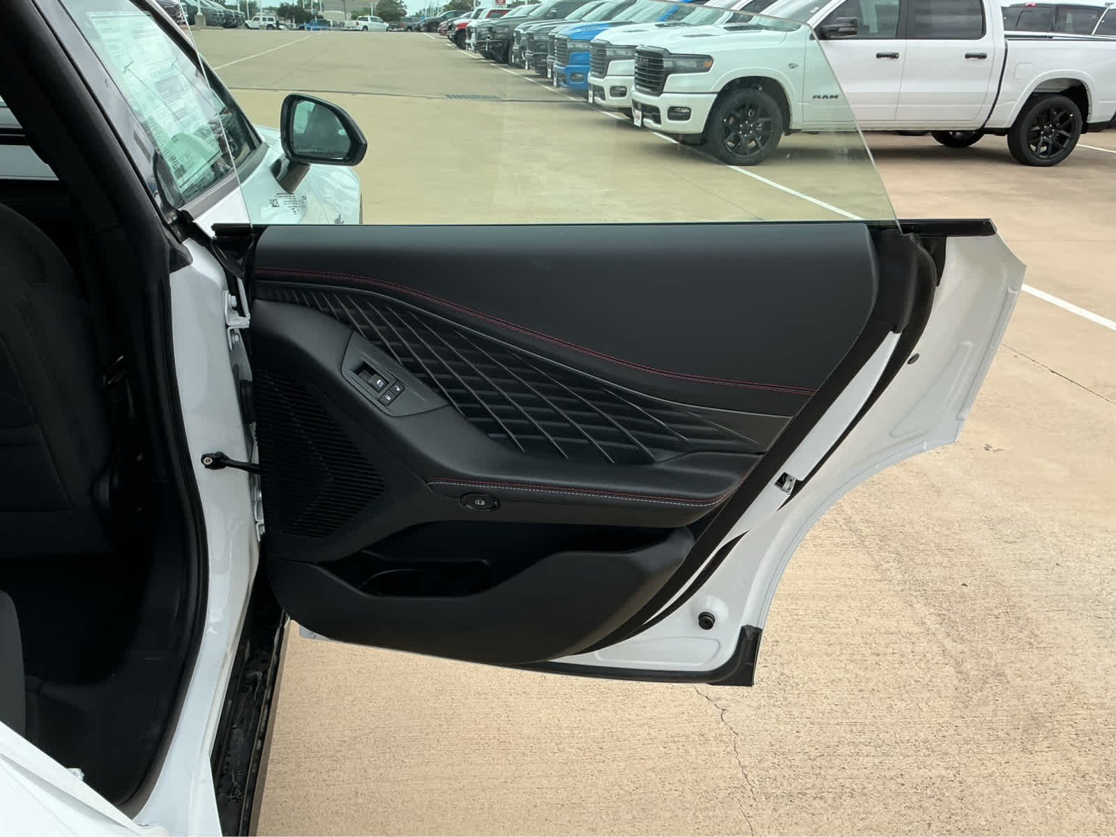 New 2026 White Knuckle Exterior Paint Dodge R/T image 19