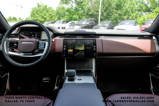 New 2026  Land Rover SE image 13